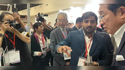 Narayan Gurjar shows the product to visitors at the Global Startup EXPO 2025 stand