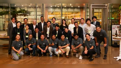 Group photo of the EF Polymer team and its investors at the briefing session