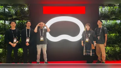 EF Polymer team posing with the award on the SusHi Tech Tokyo stage